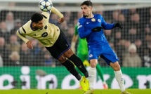 هزيمة بطعم العلقم في لندن.. طرد أراوخو يربك برشلونة أمام تشيلسي