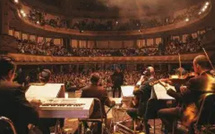 “كلنا نغني”: عرض موسيقي عربي–عالمي يضيء الساحة الفنية المغربية