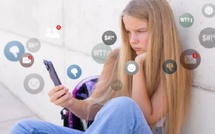 عدد الساعات ماشي هو المعيار.. كيفاش نعرفو المراهق اللي مدمن على وسائل التواصل؟