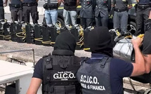 إيطاليا تشن حملة واسعة لمكافحة المخدرات وتقبض على 384 شخصاً