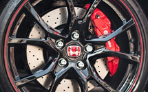 نقص زيت الفرامل: متى يكون طبيعيًا ومتى يشير إلى مشكلة خطيرة؟