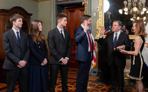 السفير الأمريكي يؤدي القسم ويبرز حرص واشنطن على علاقات استراتيجية مع المغرب