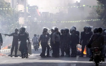 مقتل شرطي إيراني وسط احتجاجات متواصلة على غلاء المعيشة يرفع التوتر في البلاد