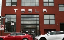 تسلا تحول نظام القيادة الذاتية إلى الاشتراك الشهري