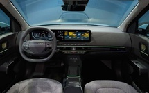 كيا تكسر قواعد الرقمنة: الأزرار الحقيقية تعود لتسيطر على داخلية السيارات