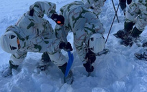 فرق الإنقاذ الجبلي تنتشل جثث ثلاثة مفقودين من تحت ثلوج توبقال