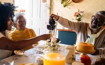 إفطارك تحت المجهر: كيف يؤثر توقيته على الكوليسترول وصحة القلب؟