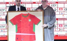 الركراكي يفسر مغادرته حفل تقديم محمد وهبي قبل نهاية الفعالية