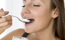 الزبادي في حالة التهاب المعدة والأمعاء: متى وكيف نستهلكه؟