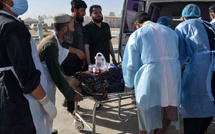 باكستان وأفغانستان على حافة الحرب : غارة على مستشفى في كابول تقتل 400 شخص