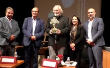 بيت الشعر في المغرب يتوج بجائزة الأكاديمية الدولية للشعر في إيطاليا ويعزز إشعاعه الثقافي عالمياً