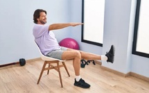 5 دقائق على الكرسي تنعش جسدك: تمارين جلوس سهلة لكل الأعمار