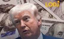 لأول مرة في التاريخ: توقيع الرئيس ترامب على الدولار احتفالاً بـ250 عام على استقلال أمريكا