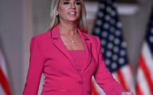 ترامب يقيل بام بوندي ويعين محاميه السابق على رأس وزارة العدل