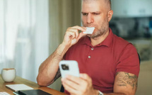 أجهزة قياس الكحول المتصلة بالهاتف: أداة رقمية لتغيير سلوك الاستهلاك