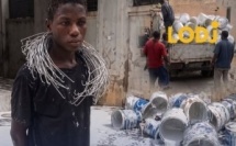 لصوص في نيجيريا يسرقون طلاء فاخر ويبيعون البراميل فقط