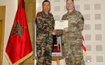 لقاء عسكري بالمنطقة الجنوبية بين بريظ وقائد "أفريكوم" وتكريم أمريكي للمسؤولين المغاربة