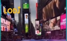 قبل أيام قليلة على انطلاق عرس كأس العالم 2026، تحولت ساحة "تايمز سكوير" (Times Square) الشهيرة فـ قلب نيويورك لمدرج كروي أرجنتيني بامتياز، بعد ما احتلتها حشود غفيرة من عشاق التانغو فـ لقطات بوز خطفت الأنظار عالمياً.