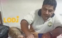 فـلفتة طريفة وفكرة مبتكرة دارت البوز، أستاذ فـ مدرسة "دون بوسكو" (Don Bosco) لقا طريقة هربانة باش يحفز التلامذ ديالو ويخليهم يقبلوا على قرايتهم بـنشاط!