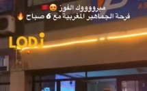 *حتى مع 6 ديال الصباح، الفرحة ما سالاتش. الجماهير المغربية واصلت الاحتفال بتأهل أسود الأطلس، وسط الأعلام، الهتافات، والأجواء اللي عمّرات الشوارع بالحماس والفخر.