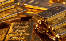 الذهب يتجه لخسارة شهرية تتجاوز 6% رغم استقرار الأسعار