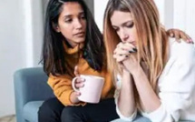 تحب أصدقاءك لكنك لا تملك طاقة لرؤيتهم.. ماذا يقول هذا التناقض عن علاقاتنا؟